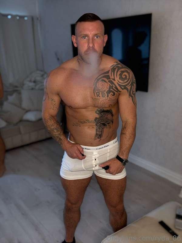 So fucking horny today 😈