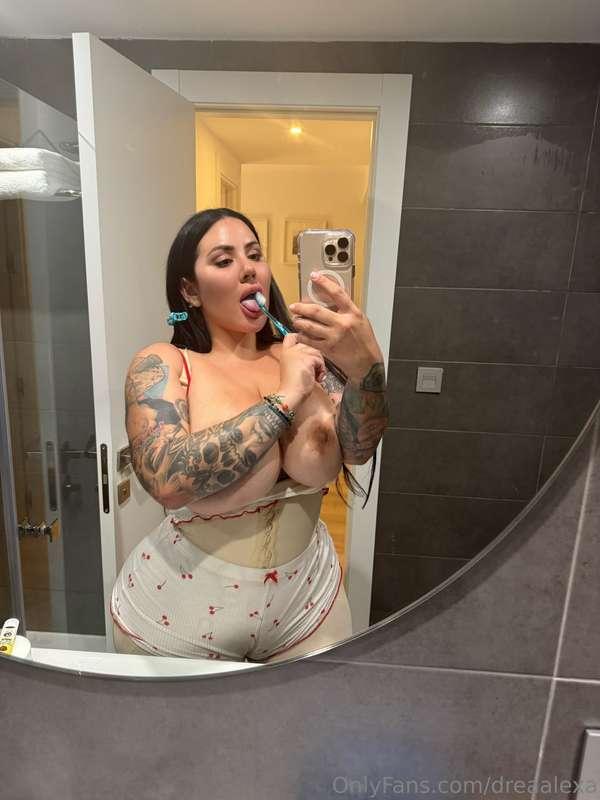 A night in before my big Ibiza photoshoot 🍒 