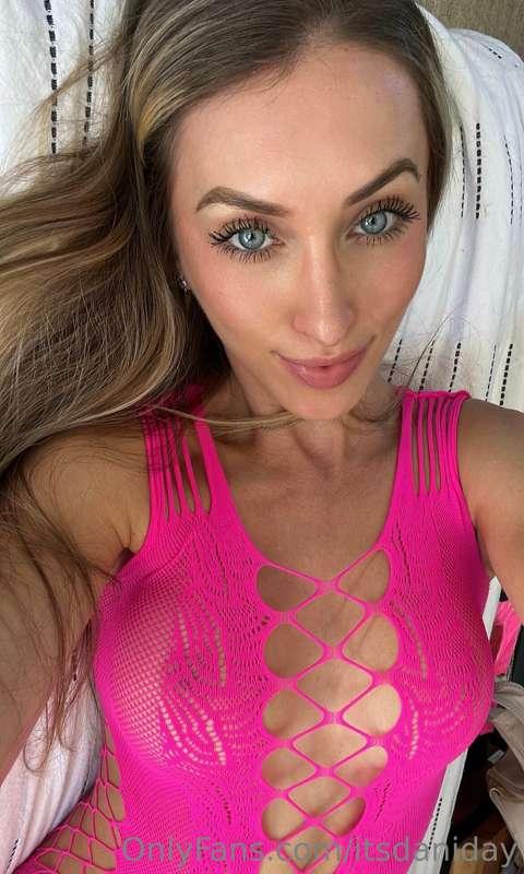 Hope you guys have a great weekend!😘 (Swipe)