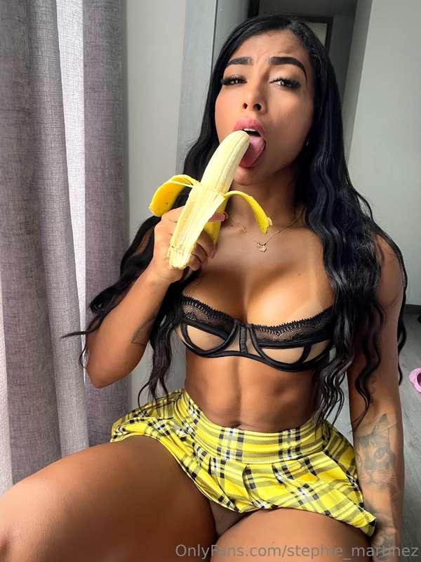 would you let me try your banana 😋🍌💦💦