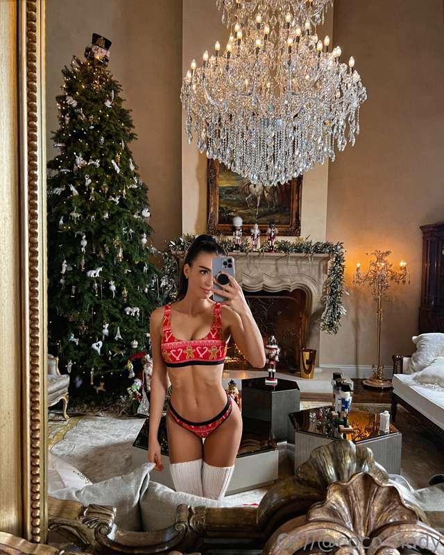 Check your DMs today you’ll find one amazing  photo unpublis..