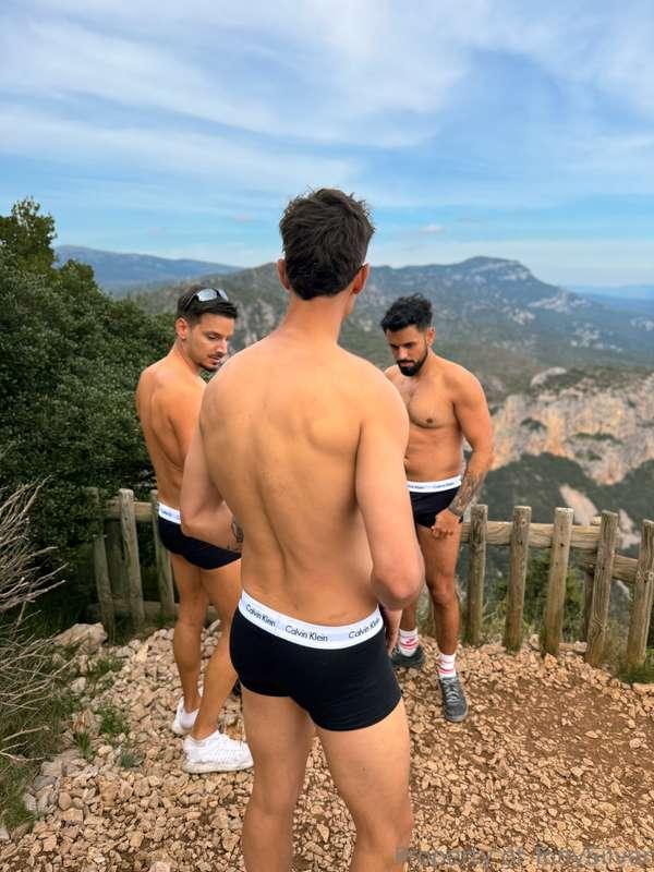 🇫🇷 Randonnée entre copains aujourd’hui et c’était chaud 😈 j’..