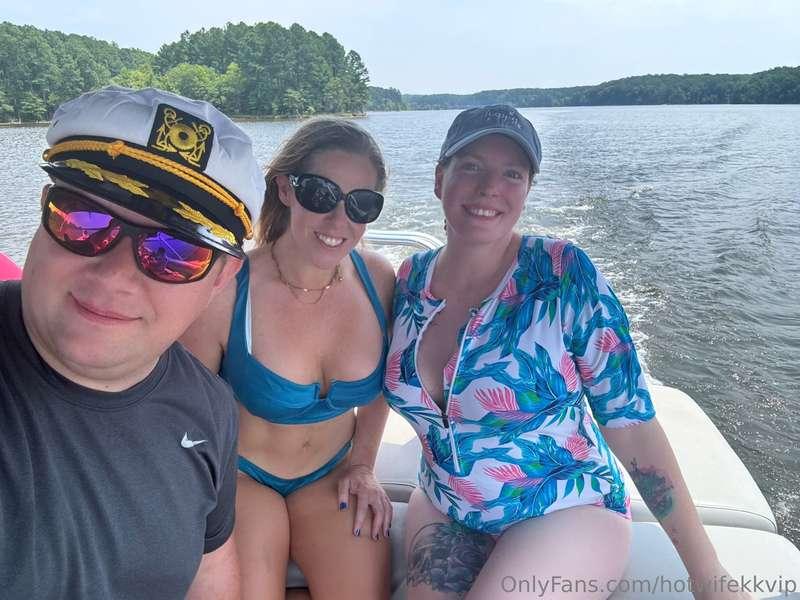 Like a happy family! With @realhotwife4u and her hubby @mrsc..