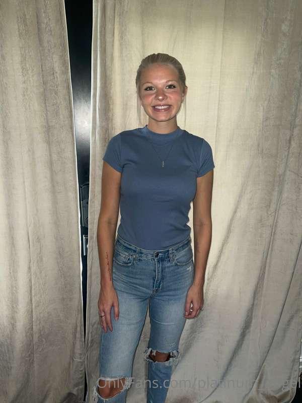 I hope you all have a wonderful Sunday😇😚
What’s your favorit..