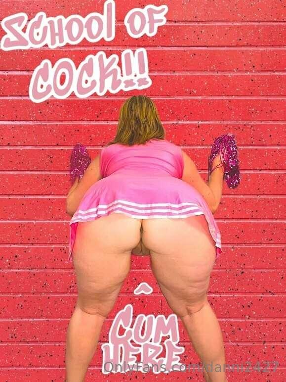 Happy Hump Day!! I’ve been thinking about my Halloween costu..