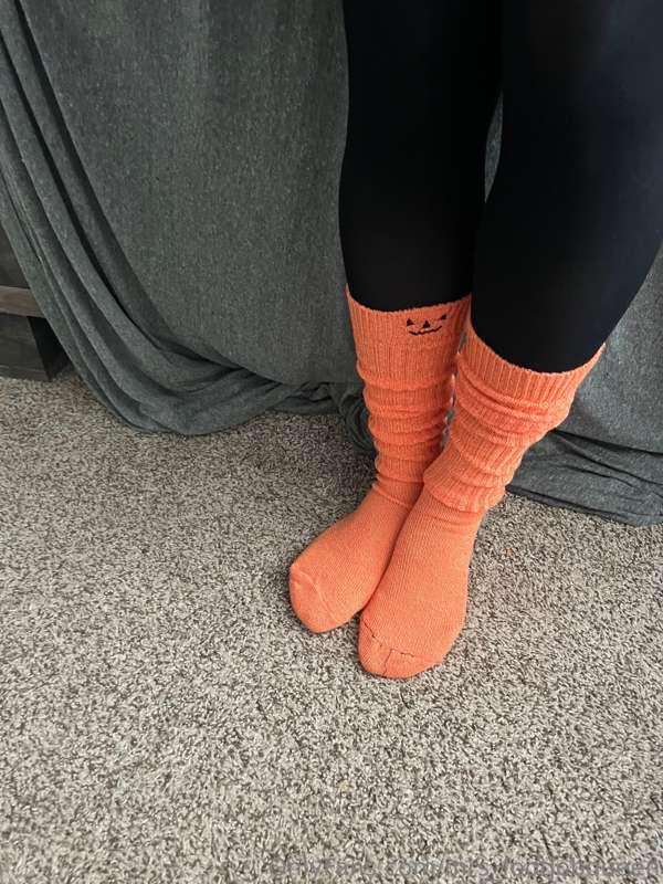 mrs_footjobqueen image #11