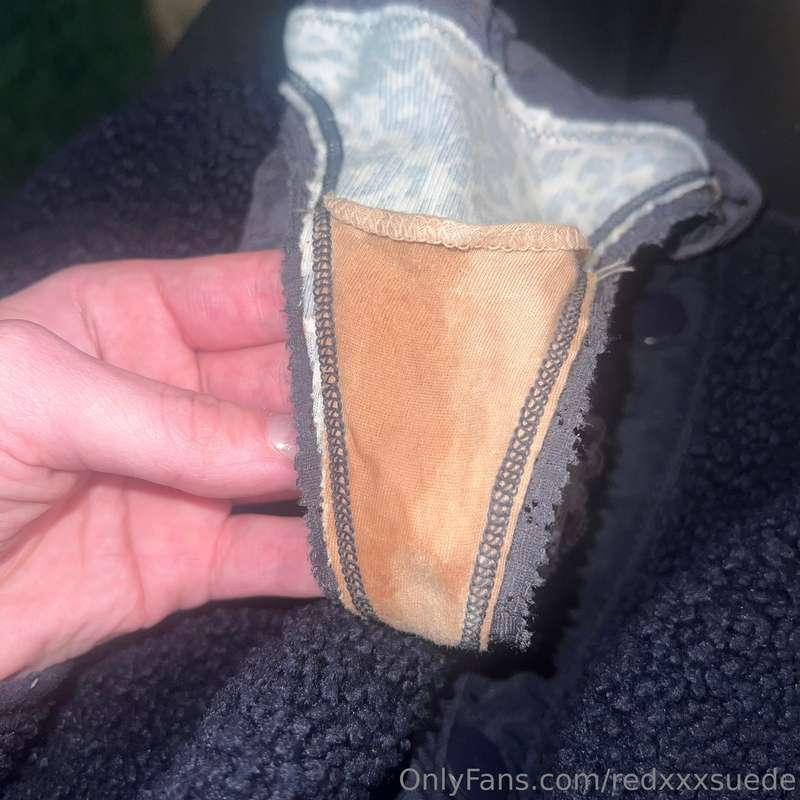 Wet panties 🙈
