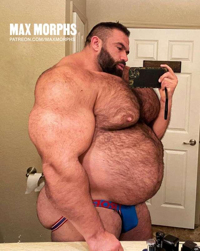 **He couldn't stop bulking.** 
With almost 600 pounds, he ha..