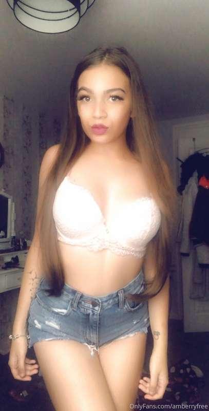 Paid only fans now 3$ for 2 months special   Cheap and cum a..