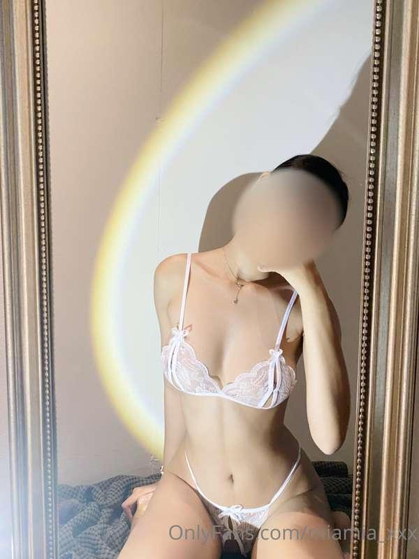 ลูกไม้สีขาว🥀

white lace🥀
