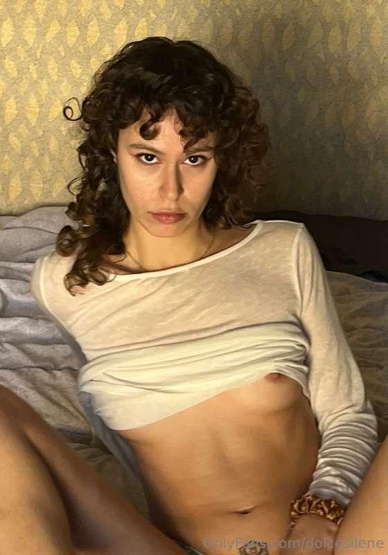 giochino dei likes, ti va? ☺️ metti mi piace ai 300 media e ..