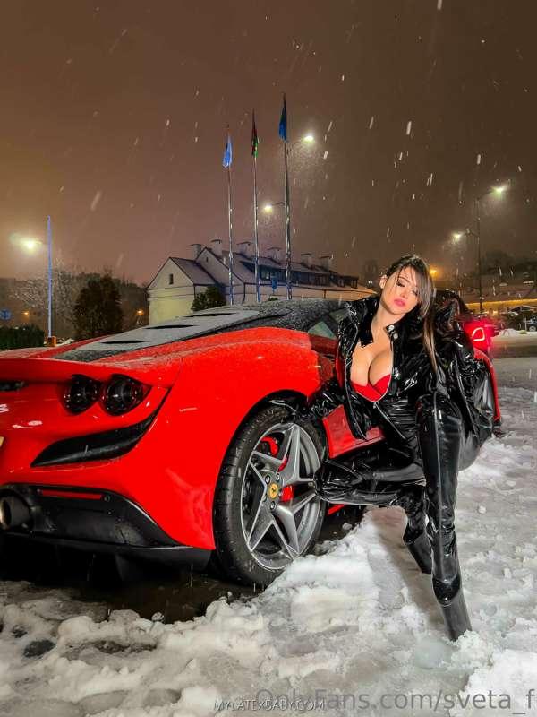 Even in cold weather I can take hot photos😉🥵