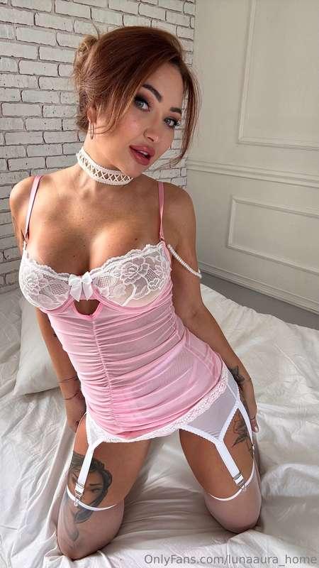 Pink makes me sweet trouble 🍓