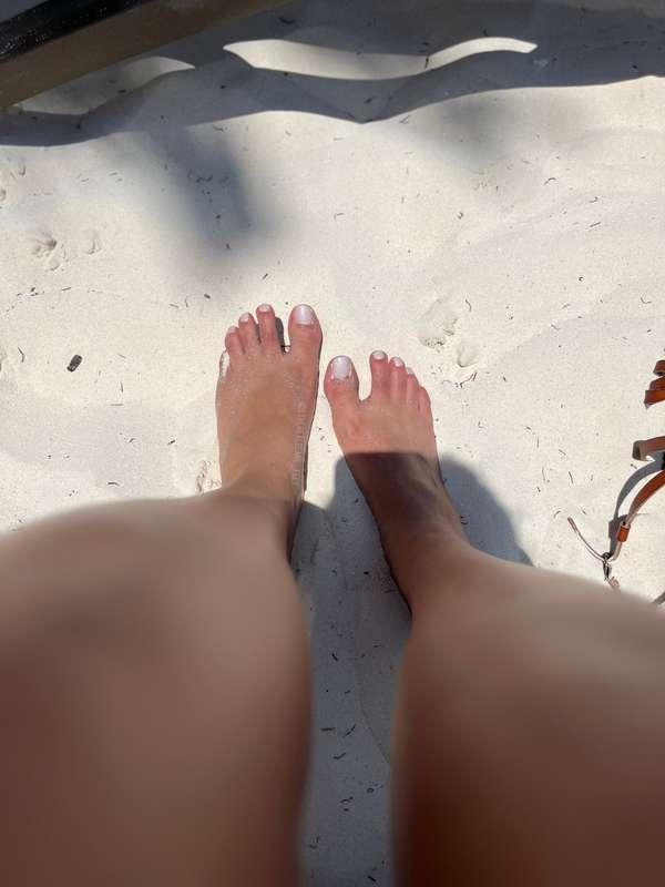 etherealdemie_feet image #1