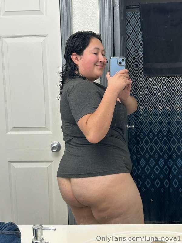 Oops my ass is out