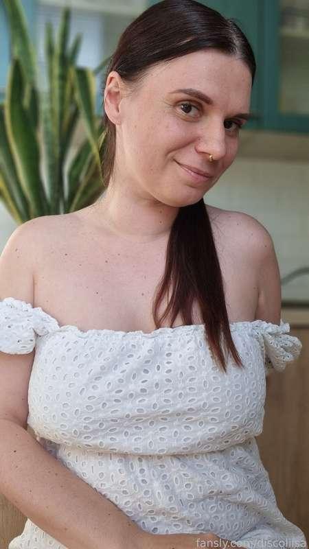 I'm single and looking for a new dick, DM? 😏

#single #gfe #girlfriend 