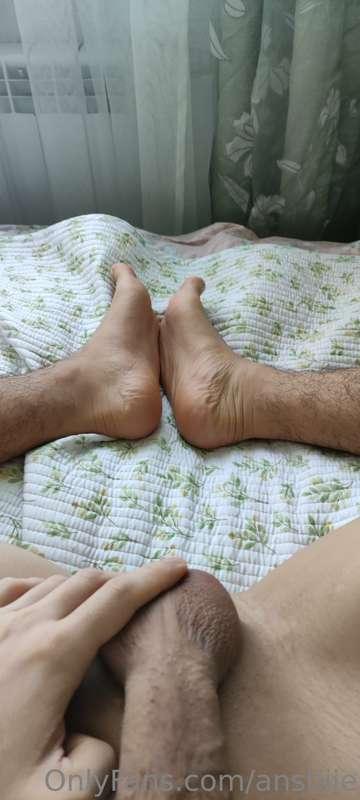 Feet feet