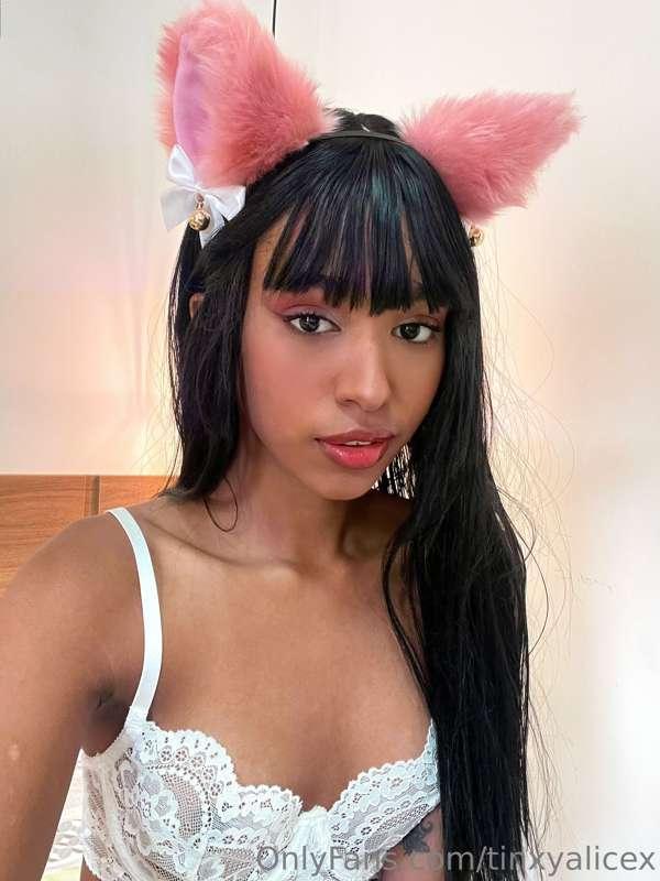 I wanna be your best fuckdoll 😈