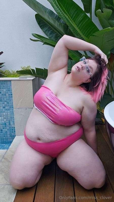 Do ya like watching big titty alt girls get fucked? 👀🩵 BG 💦❤..