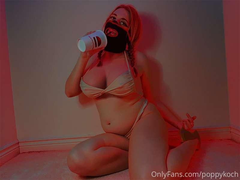 Be a good pet and leave me some milkshake money for this wee..