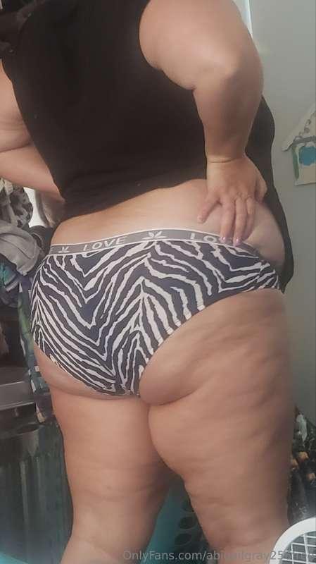 Masturbation In My Zebra Panties!! 🩲

Watch me play with mys..