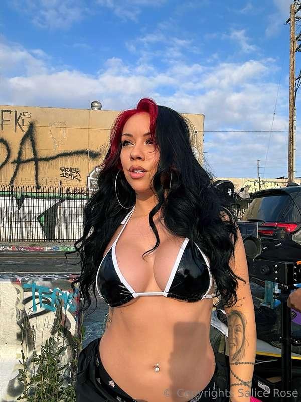 HI KINGS!!!👅 GUESS WHAT I HAVE IN STORE TODAY???👀…NEW EXCLUS..