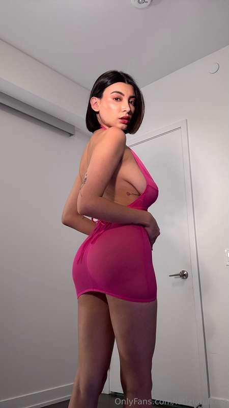 Give me a look and you'll get what you want 😏