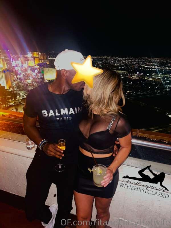 Taking the party to the rooftop and enjoying kisses with a v..