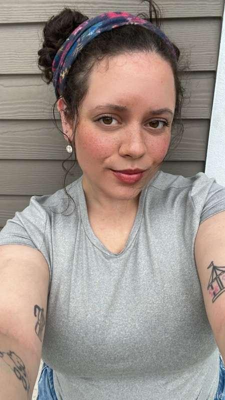 ✨ Peachie’s Tip Menu ✨
(Starting prices; some of y’all are spicccyyyy some fetishes cost extra)

🍄 Video Replies Cock Rates ~ $15

🌸 Custom Videos
Starting at $30 – Let’s make a custom creation just for you 💦 DM for details

🍃 Sexting &amp; Dirty Talk
$15 for 20 minutes – Sweet, spicy, or dirty convos to make your mind wander 💭💋

🍄 Video Chats (SextPanther)
$5 per minute – sextpanther.com/peachpie 

P.S. If you’ve been extra sweet, I might just gift you a special discount 🤫 