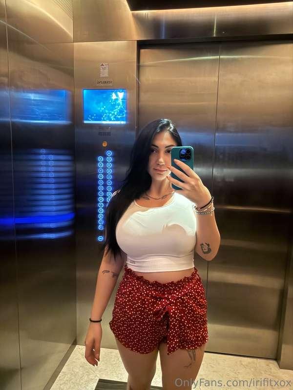 Going out like this 🤔 too casual?