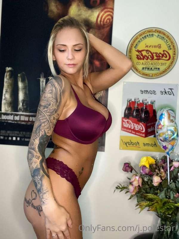 Just your tatted up baddie 😈 look at my poor bday flowers dy..