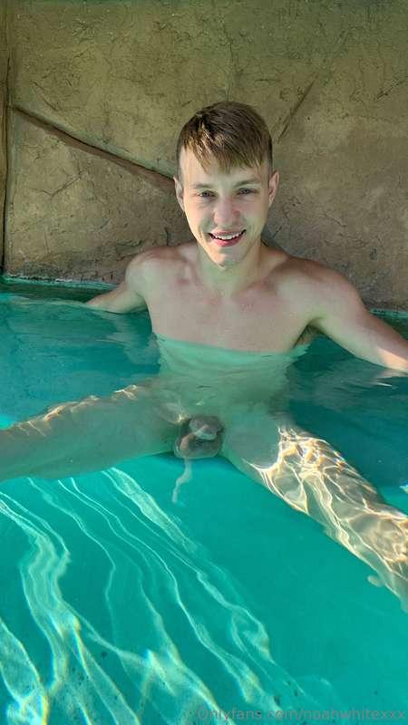 cum get wet with me