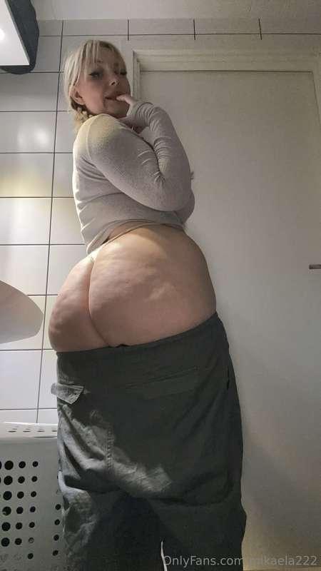 mikaela222 main image