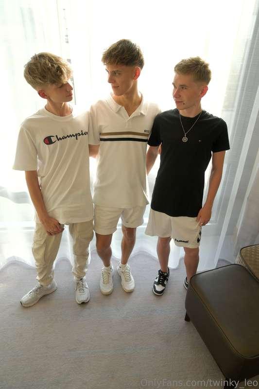 Aidan on the left, Cedric in the middle: who is first?