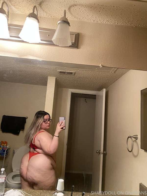 Selling this thong 😈 I came and sweated in it 😏💦 message me ..