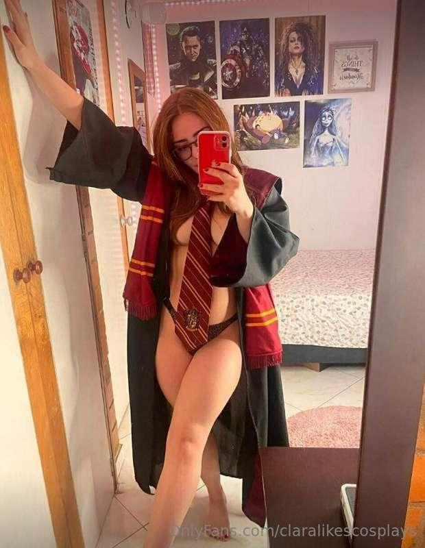 Do you like Harry Potter? I love the movies, we could talk a..