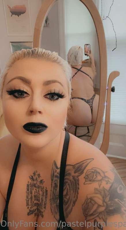 Go crazy about me, that’s my type 😈