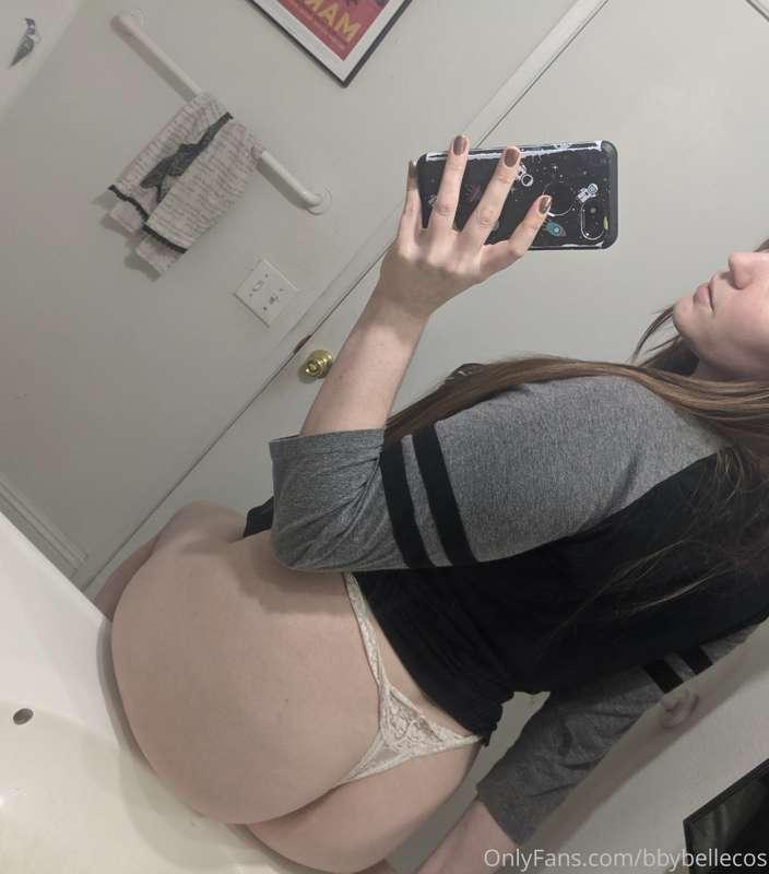 Hi and hello from your soft cosplay gf💗💕🍑🍑