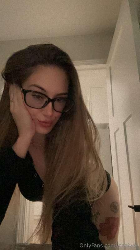 Tryna bend me over the sink before bed? 👅