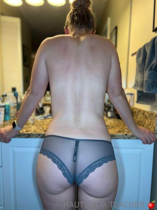 Happy Hump Day y’all 😈🍑!!!