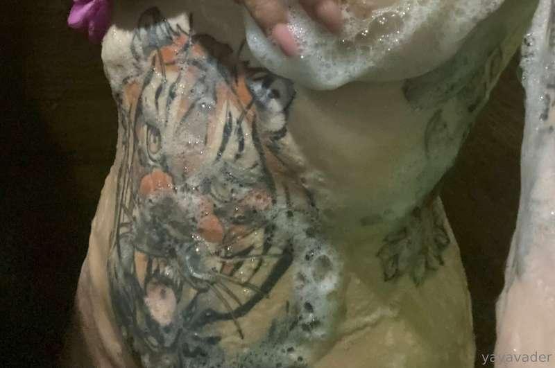 Good morning 😘 do you wanna come wirh me under the shower? 😊..