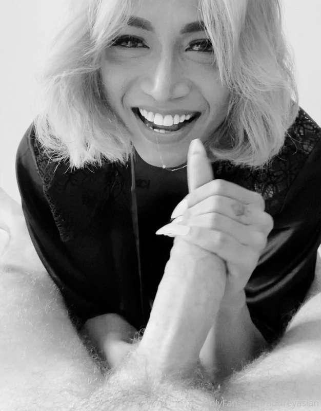 GET DESTROY BY 8inch MONSTER COCK 🍆💦  Find this guy online,a..