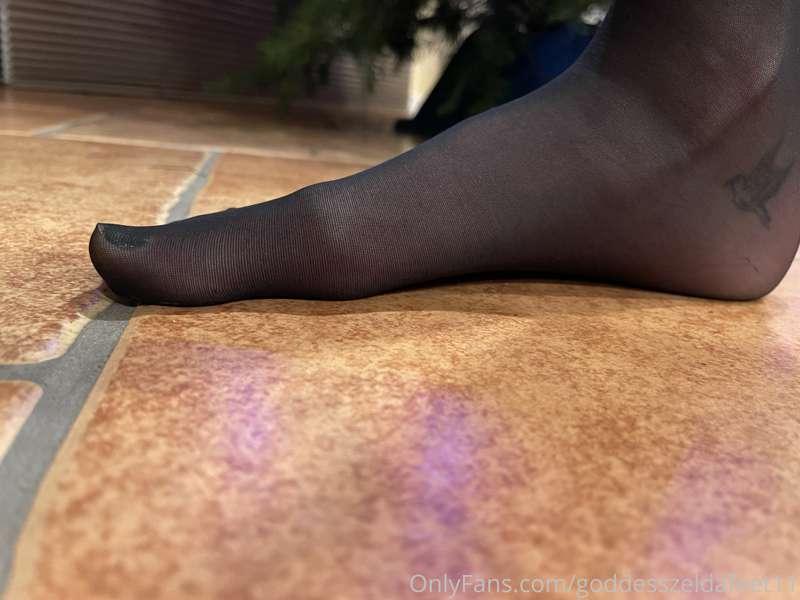 goddesszeldafeet11 image #0