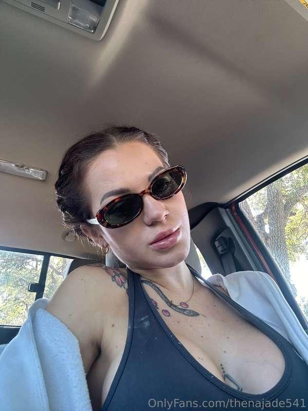 On the way to the gym😎
