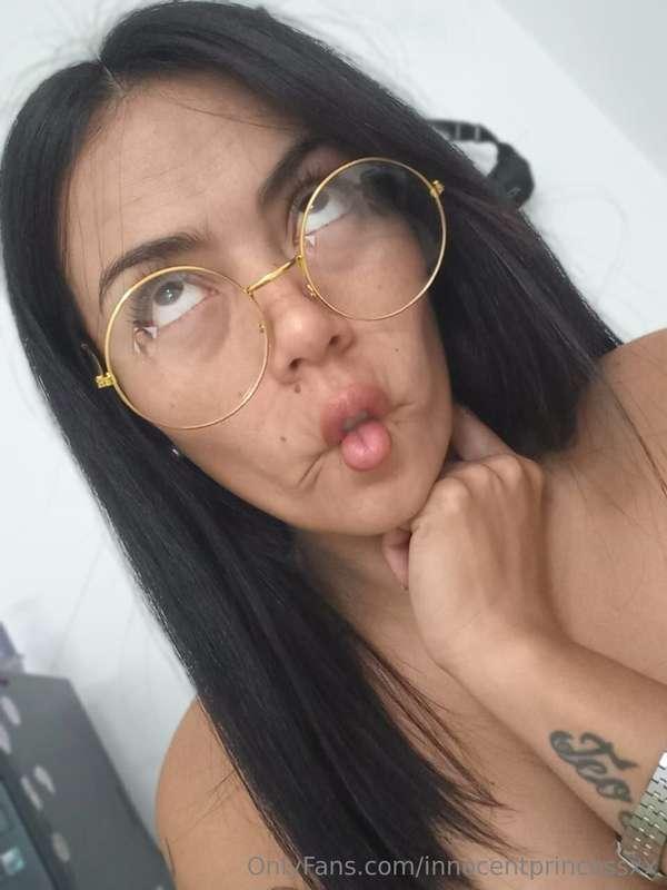 💐- @Misscarolinaarg - 💐 •Latina with black ass and sweet lip..