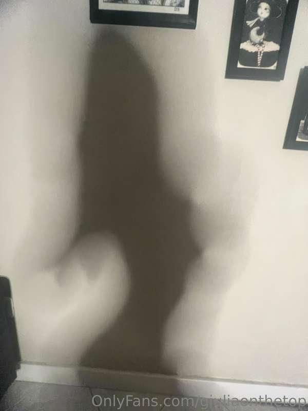 I tried to be sexy 🤣 but at least you can clearly see my tit..