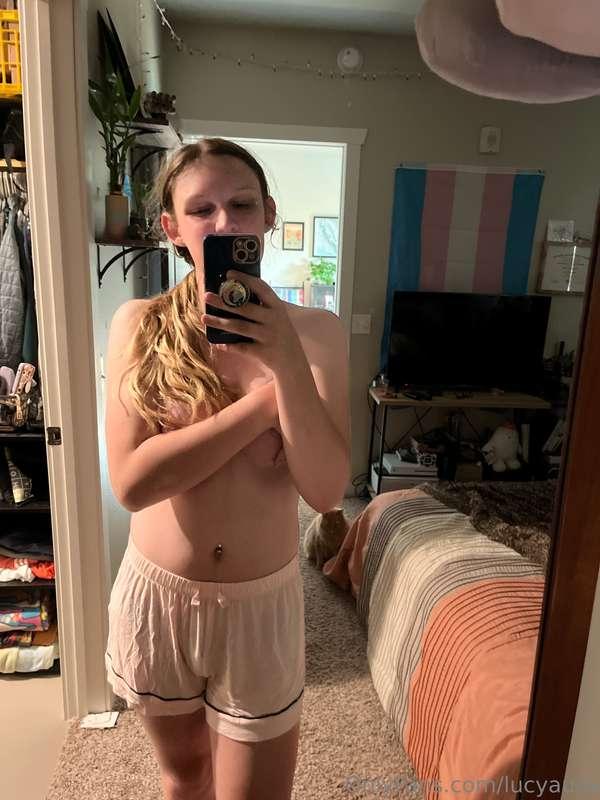 I just worked out, anyone wanna join me in the shower ;)