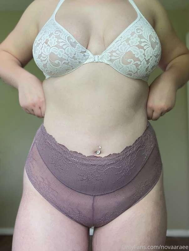 As promised😌💋

If you want the x-rated version of these, DM ..