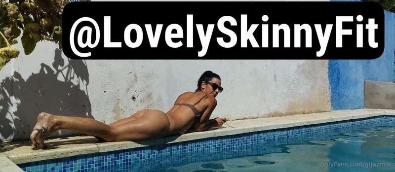 ##  YOUR SEXY SKINNY BITCH 
@lovelyskinnyfit 🙈🍄🍓

⚠️🚨Hi! Im ..