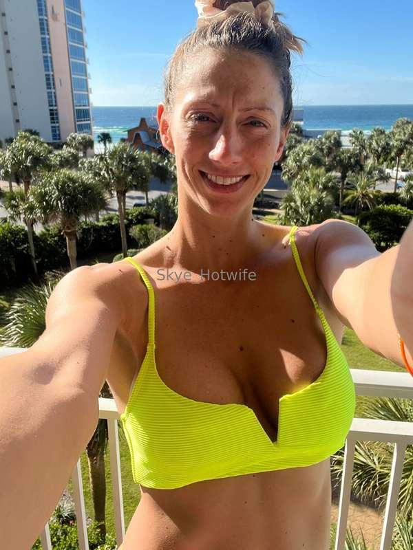 skye_hotwife image #6